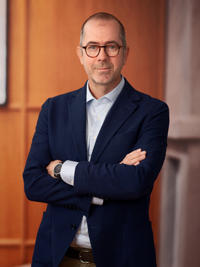 Linus Hägg Low