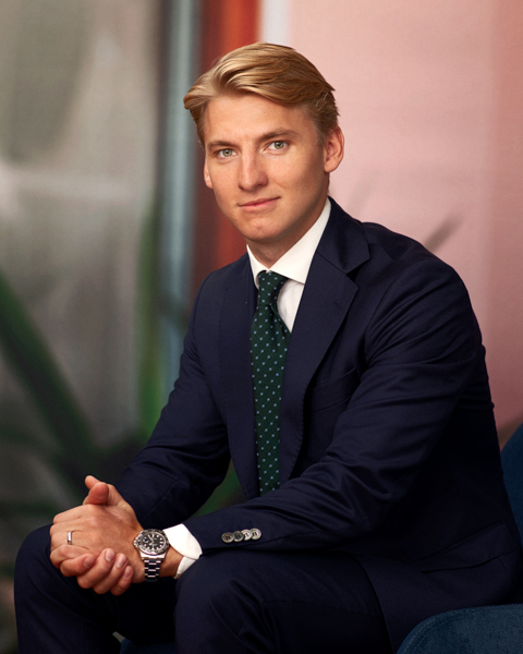 Hjalmar Åhman Low